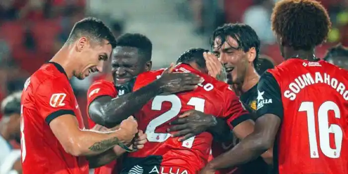 RCD Mallorca golea a un PSG, repleto de bajas (3-0) | RESUMEN y GOLES