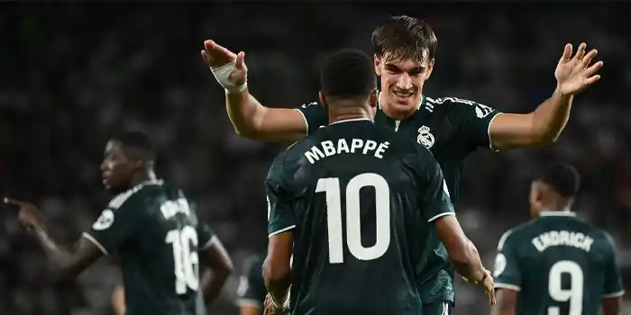 El Madrid de Mbappé se inventa la victoria en el descuento (2-3) | RESUMEN y GOLES