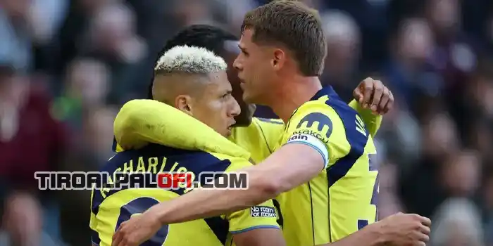 Tottenham - Aston Villa (13:30)